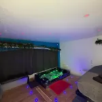 2 Avec Jacuzzi 아파트 *