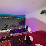 2 Avec Jacuzzi 아파트 아그