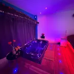 2 Avec Jacuzzi 아그