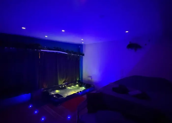 2 Avec Jacuzzi Appartamento *